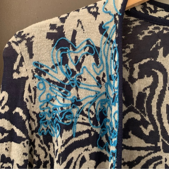 Zozo Blue Patterned Embroidered Women's Open Front Knit Sweater - Picture 3 of 8